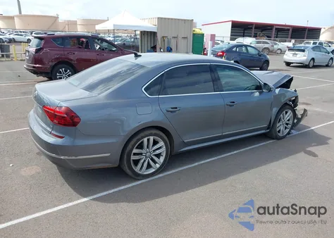 2017 Volkswagen Passat 1.8T Sel Premium z USA, uszkodzony, nr VIN 1VWCT7A36HC054867